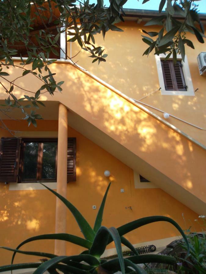 Hodak Apartment Nerezine Ngoại thất bức ảnh