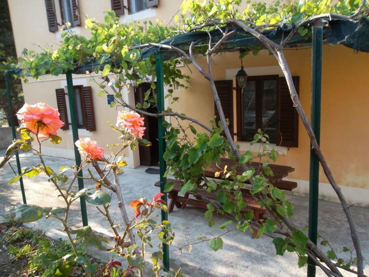 Hodak Apartment Nerezine Ngoại thất bức ảnh